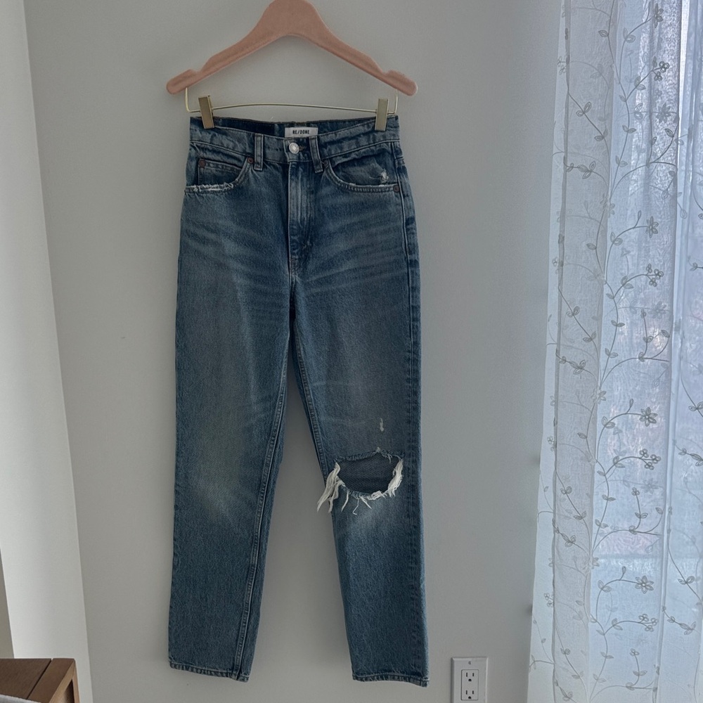 Re/Done 70’s Straight Leg High Rise Jeans in Washed Blue with Distressed Knee - Picture 2 of 6